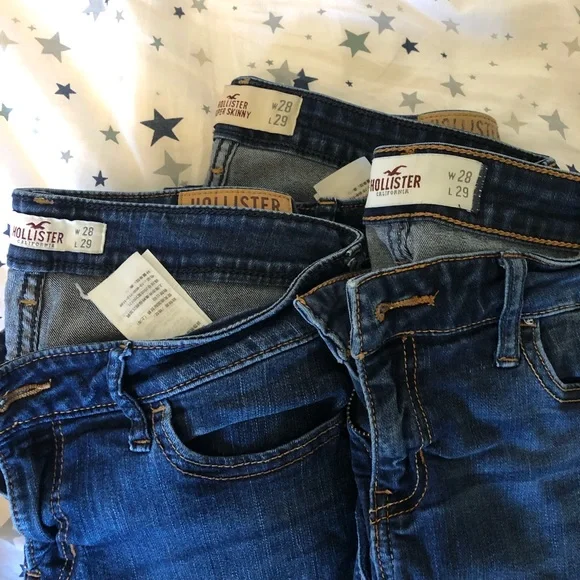 SOLD Bundle of 5 pairs hollister jeans - Picture 3 of 3